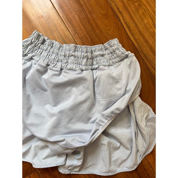Lululemon Speed Up Shorts - Size 6 - Light Silver Speckle Print - Built-in Liner - Picture 5 of 5